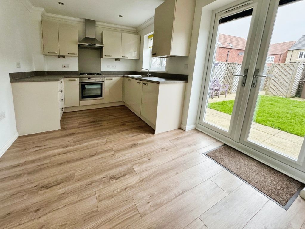 Property photo 2 of 16 4432583