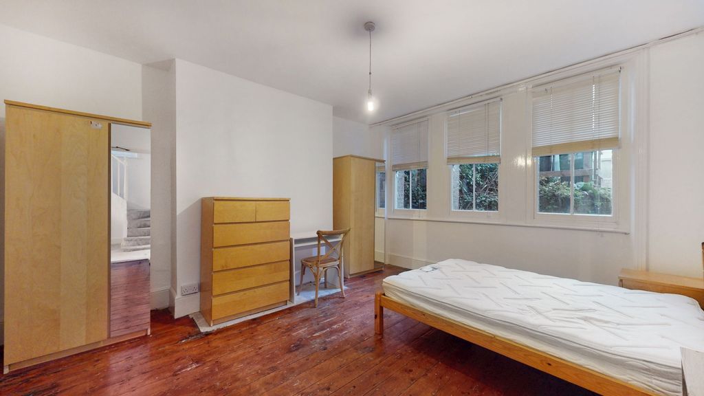 Property photo 3 of 4