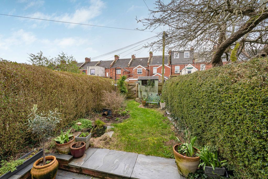 Property photo 2 of 24