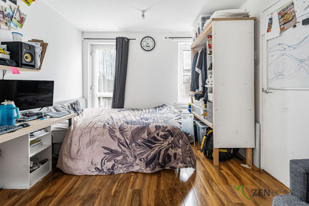 Property photo 3 of 24