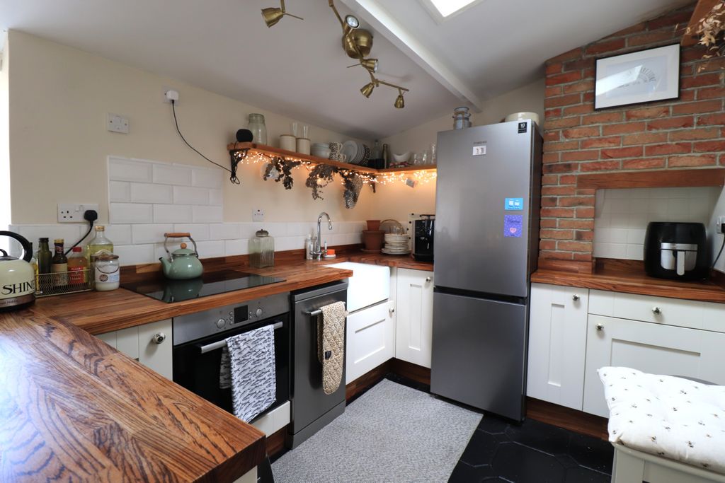Property photo 2 of 12 Img_8859