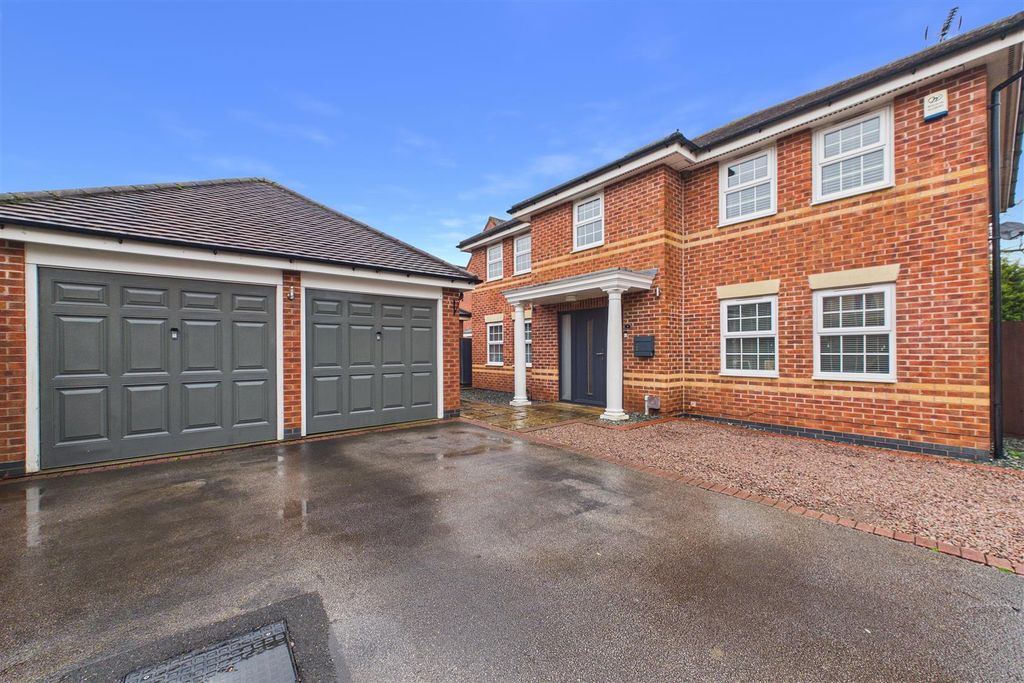 Property photo 1 of 25 Cam04235G0-Pr0136-Still001.Jpg