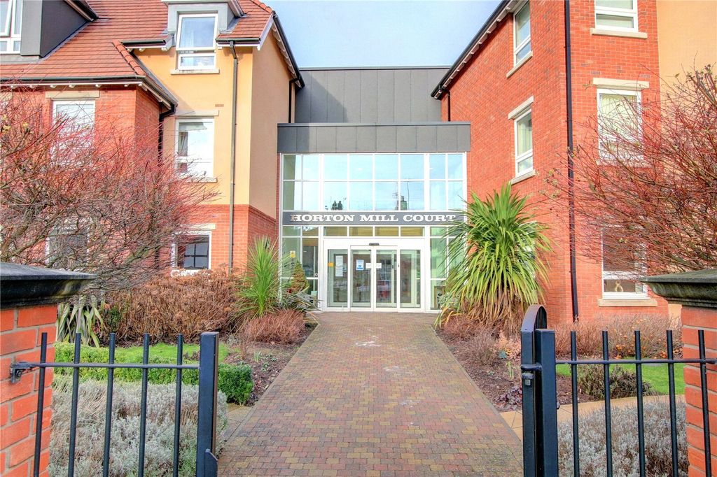 Property photo 2 of 19 Picture No. 24