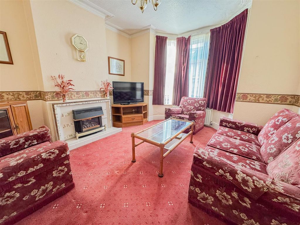 Property photo 2 of 23