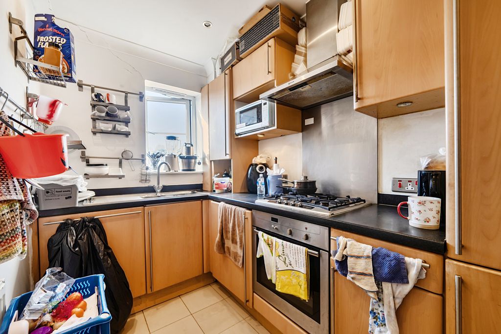 Property photo 2 of 8 1417569-3-699F33A...