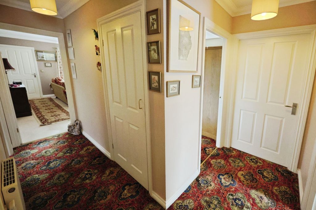 Property photo 2 of 20 Pbox-Img.Jpg