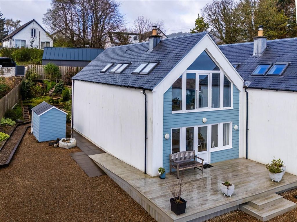 Property photo 1 of 40 No. 1 Silverbank View Front
