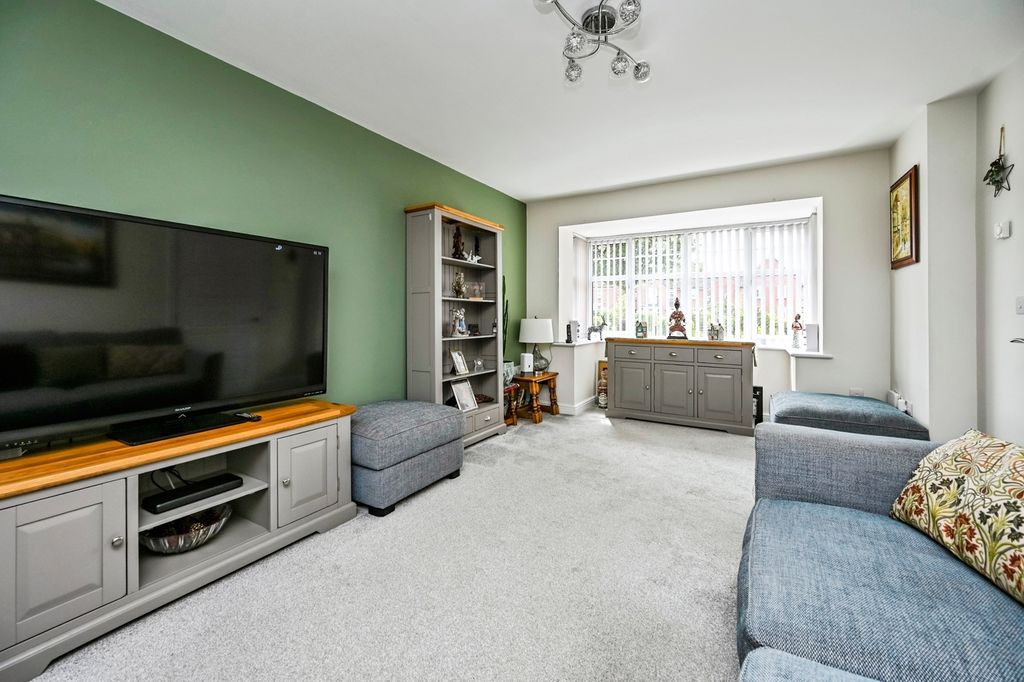 Property photo 3 of 15 Pbox-Img.Jpg