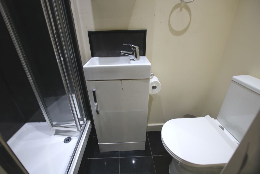 Property photo 3 of 3