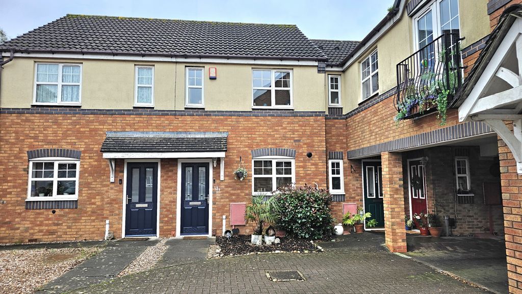 Property photo 1 of 13 Charming 2-Bedroom Mews For Rent – £1,150 Pcm