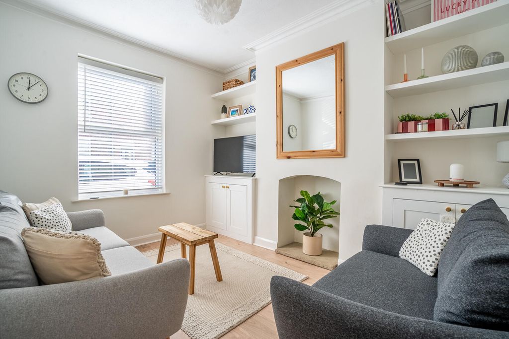 Property photo 2 of 16 Living Room