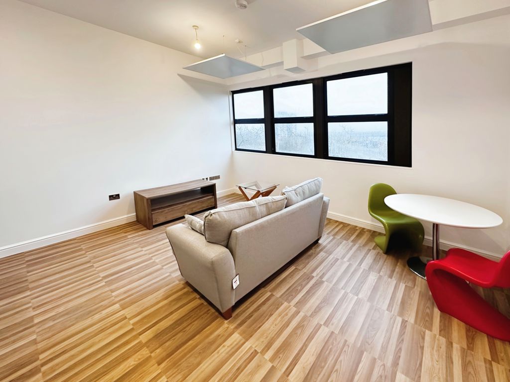 Property photo 3 of 14 Image