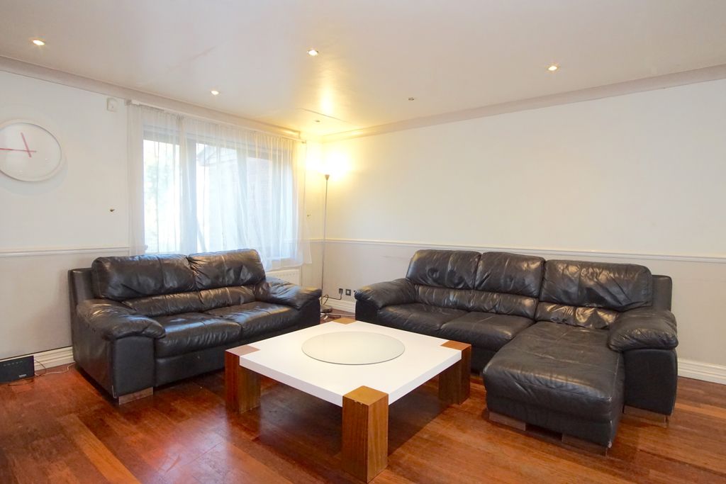 Property photo 3 of 16
