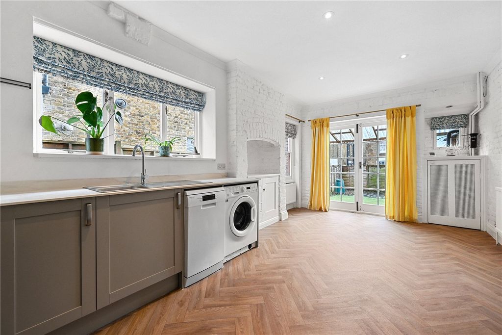 Property photo 2 of 23 Picture No. 51