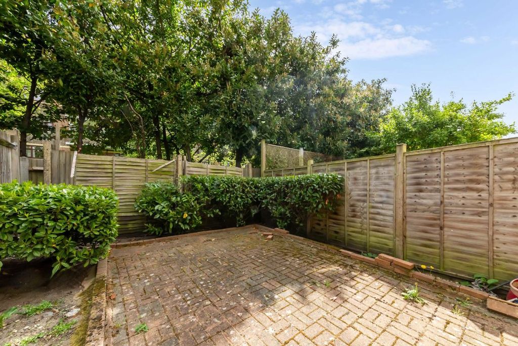 Property photo 2 of 5