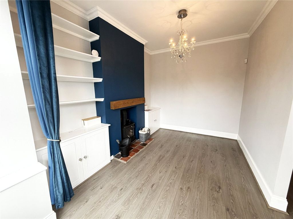 Property photo 2 of 32 Picture No. 31