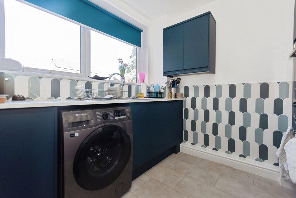 Property photo 3 of 17 Pbox-Img.Jpg