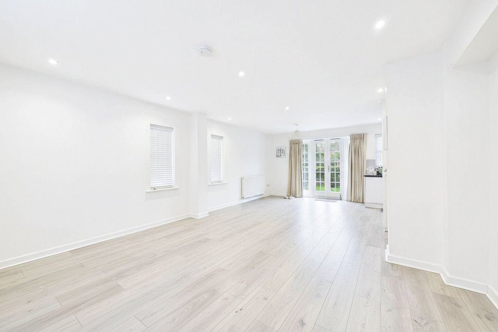 Property photo 1 of 12 Picture No. 10