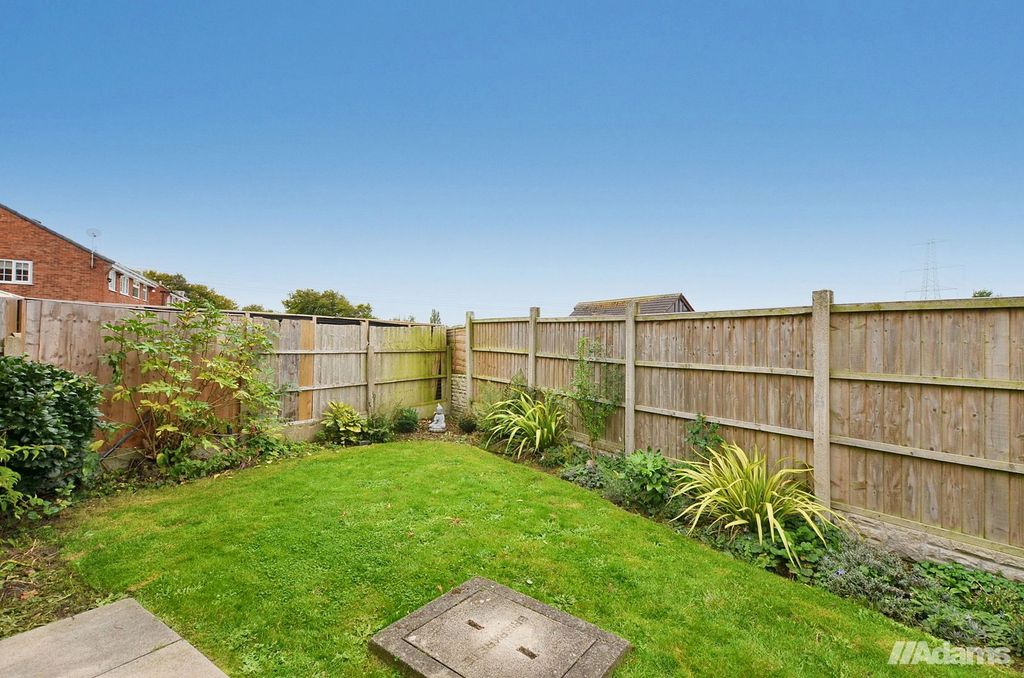 Property photo 2 of 25