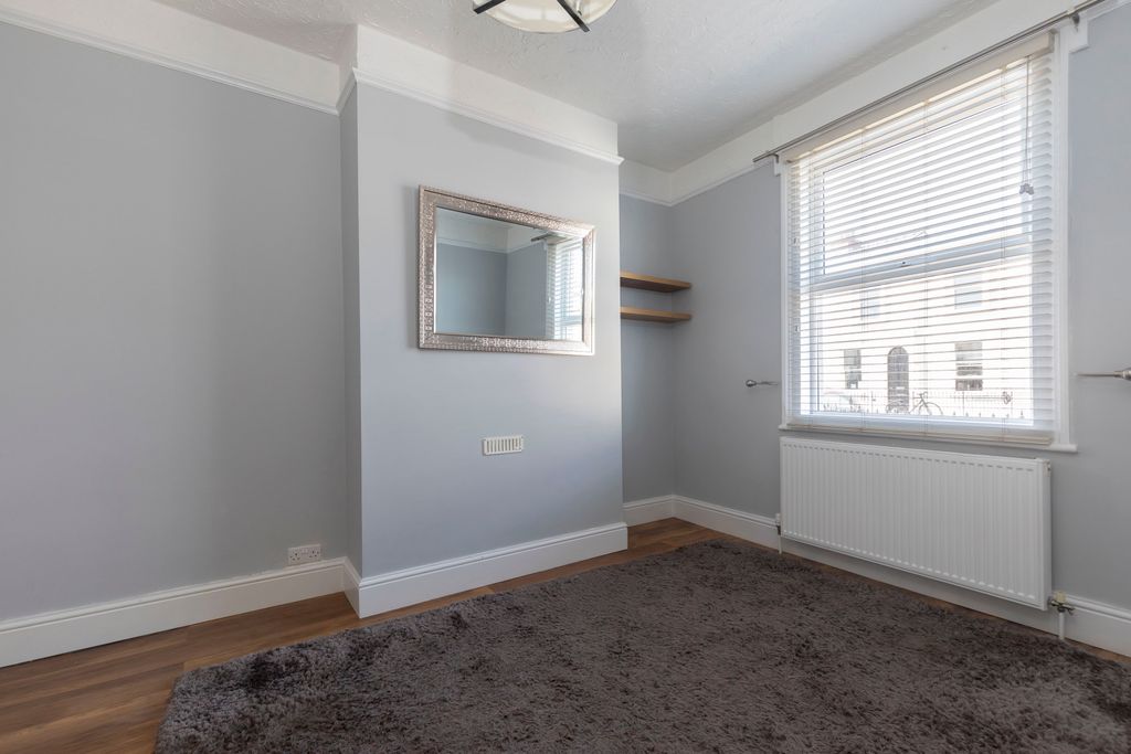 Property photo 3 of 9