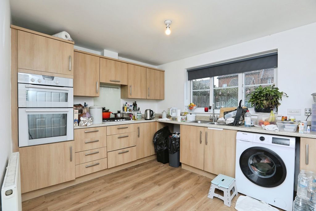 Property photo 3 of 19 Pbox-Img.Jpg