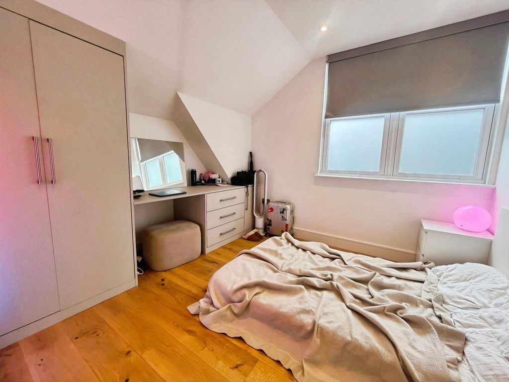 Property photo 3 of 9 54A729Db-437B98A0-0F76-44c5-Abec-B3956280c5F4.Jpg