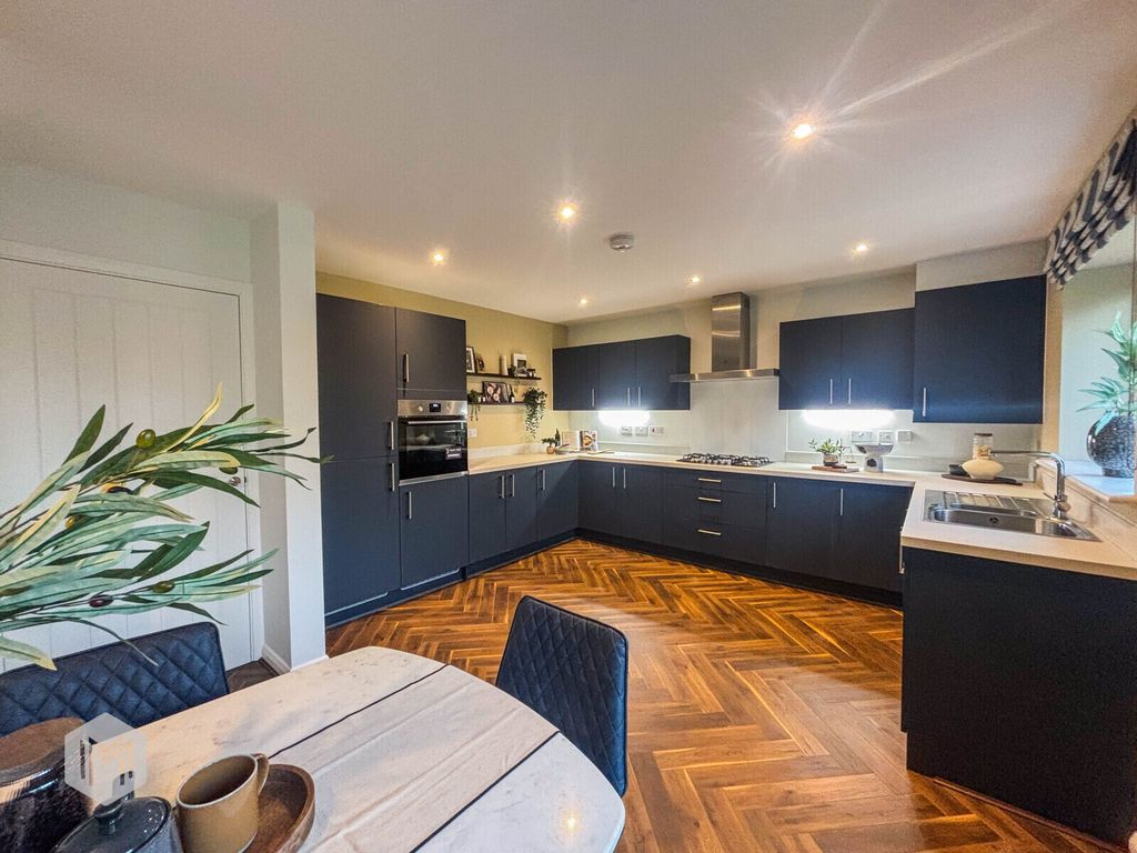 Property photo 2 of 14 Picture No. 19