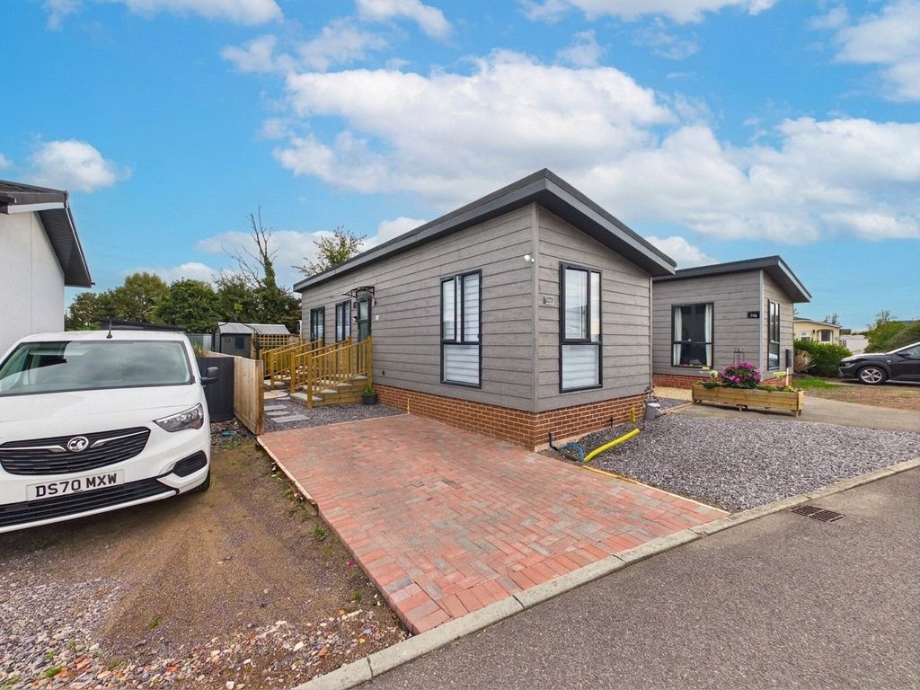 Property photo 1 of 15 Picture No. 24
