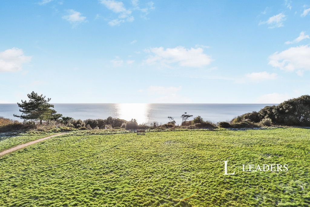 Property photo 1 of 19 Pbox-Img.Jpg