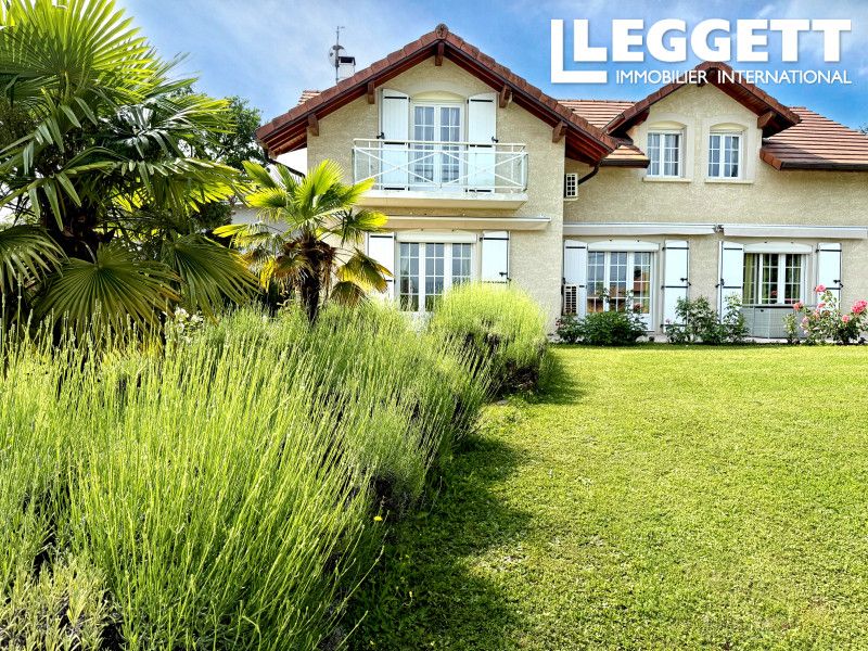 Property photo 2 of 10