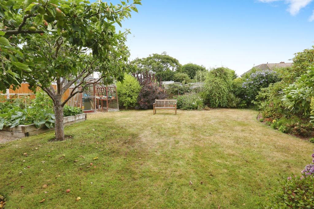 Property photo 2 of 26