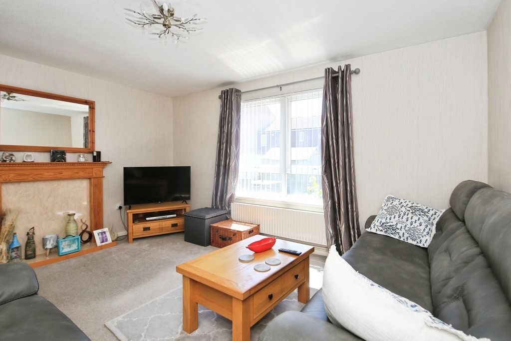 Property photo 3 of 22 Img_2319