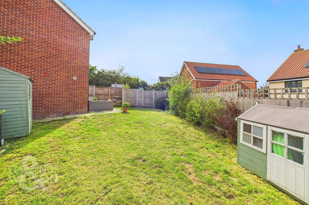 Property photo 3 of 18