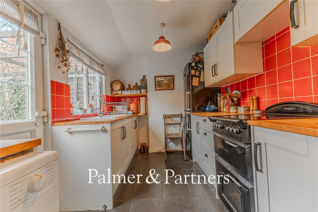 Property photo 3 of 19 Picture No. 06