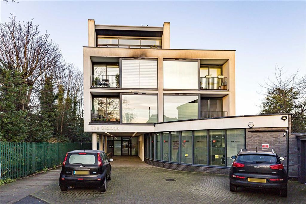 Property photo 1 of 6