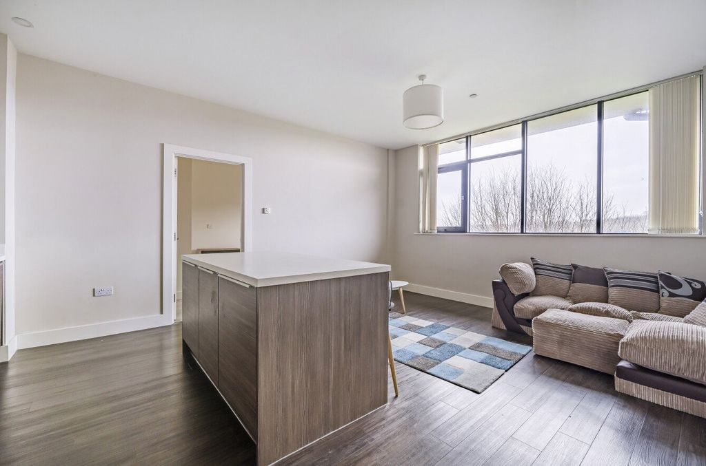 Property photo 2 of 11 Picture No. 20