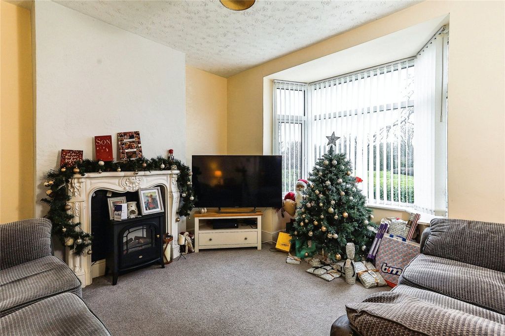 Property photo 2 of 19 Picture No. 03