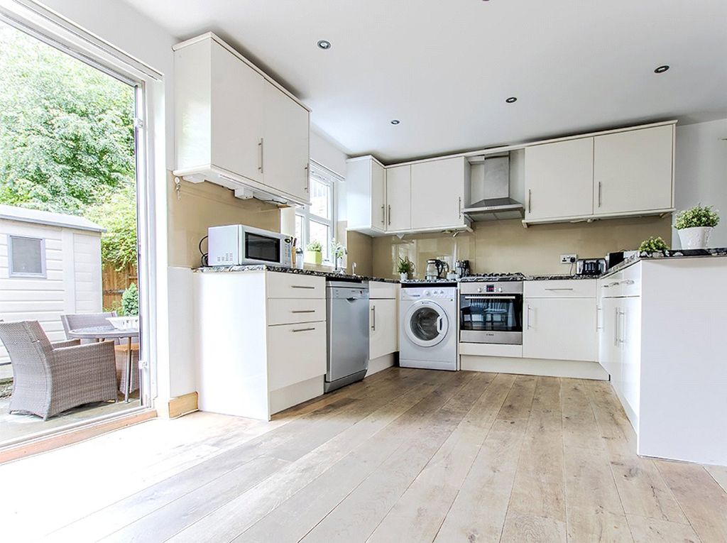 Property photo 2 of 16