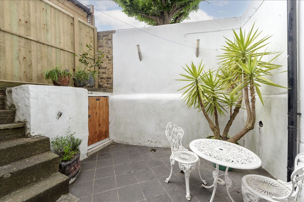 Property photo 3 of 7