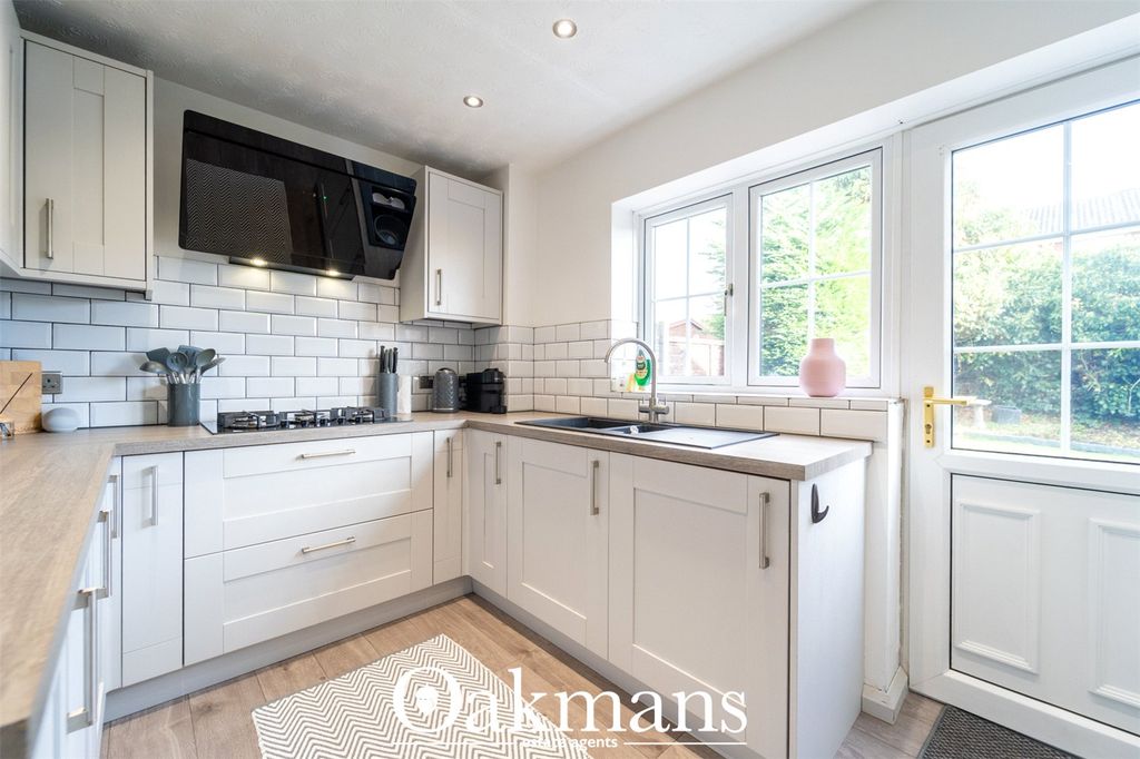 Property photo 2 of 27 Picture No. 24