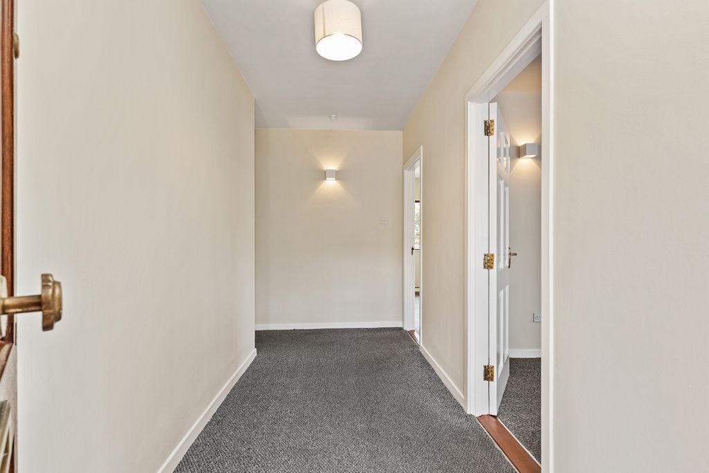 Property photo 2 of 26