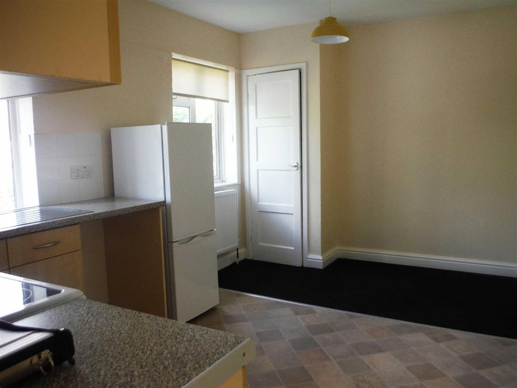 Property photo 3 of 6
