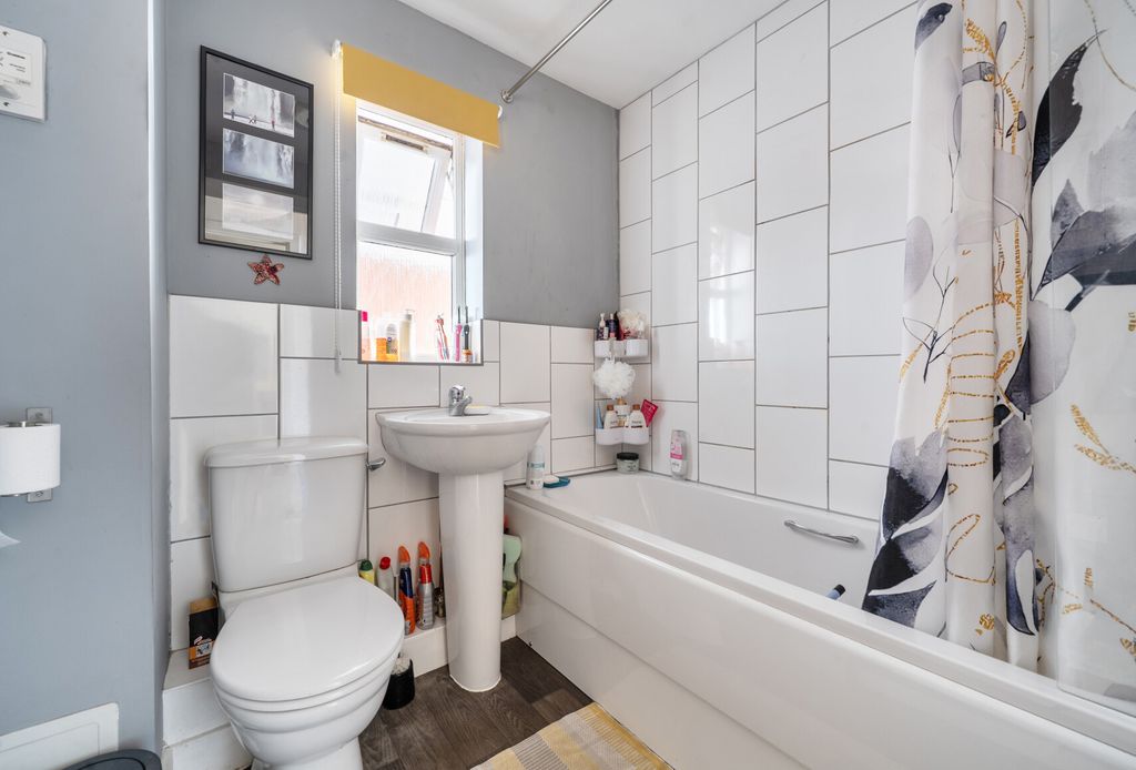 Property photo 3 of 16 1467573-4-6A19B91...