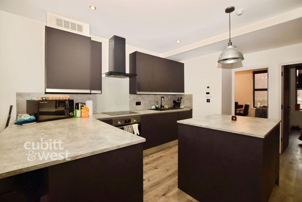 Property photo 2 of 12 B6Af36E0-Dsc_3191