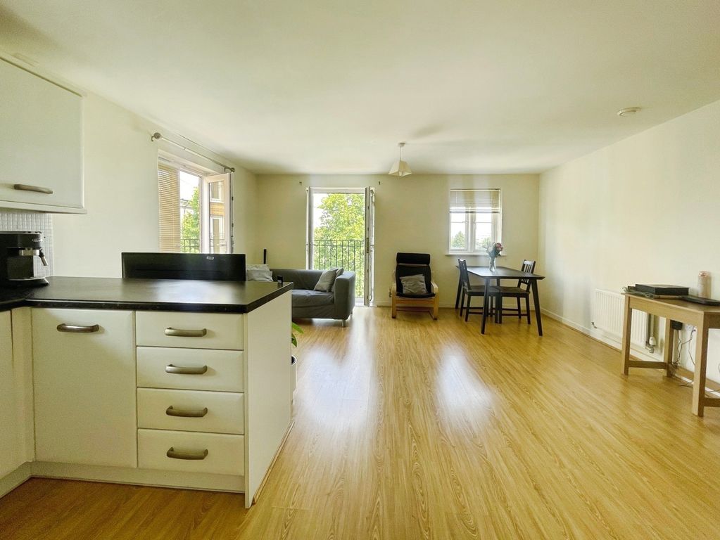 Property photo 3 of 10 Pbox-Img.Jpg