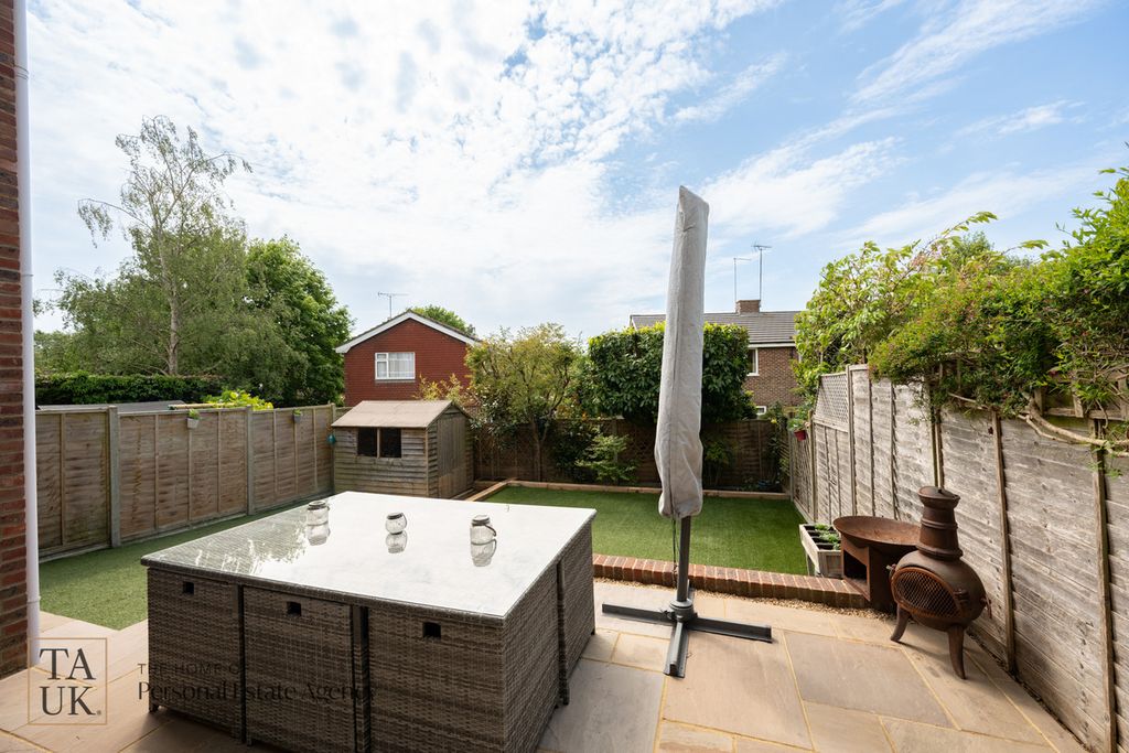Property photo 3 of 27