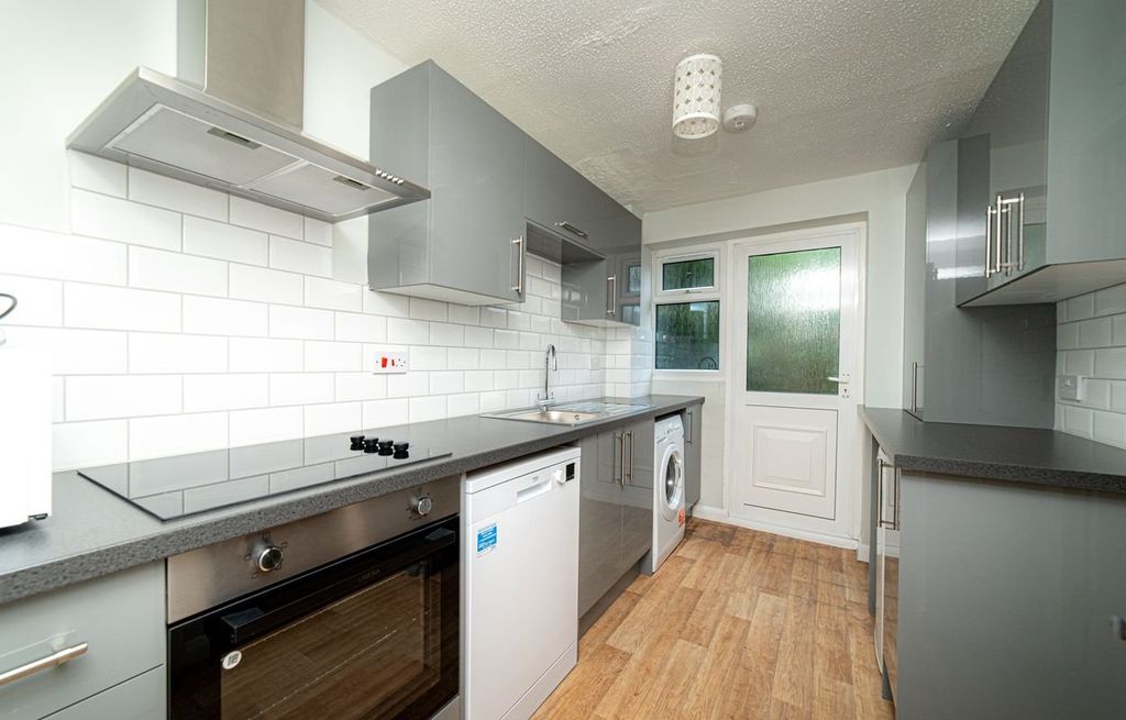 Property photo 3 of 11 Picture 3