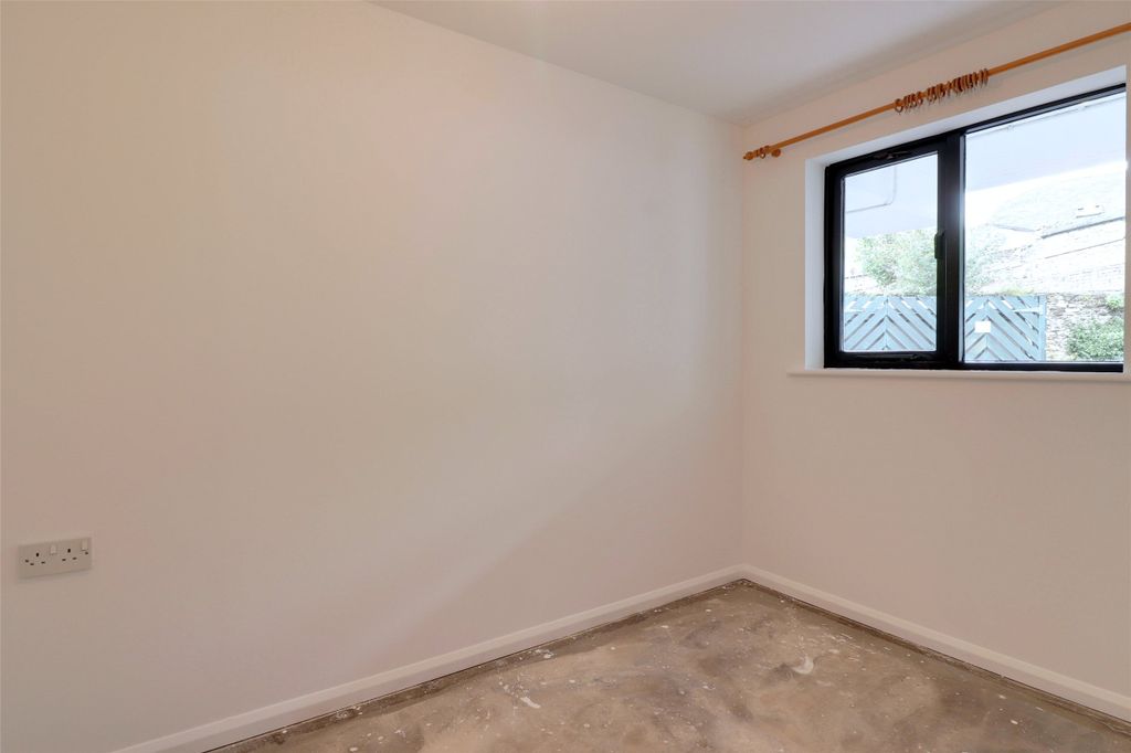 Additional image 6 of 2 bed flat for saleWestgate Mews, Launceston, Cornwall PL15
