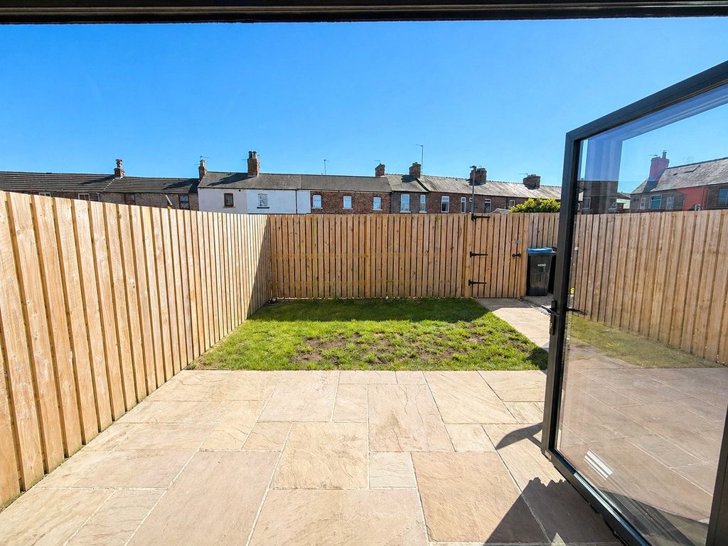 Property photo 3 of 19 Picture No. 23