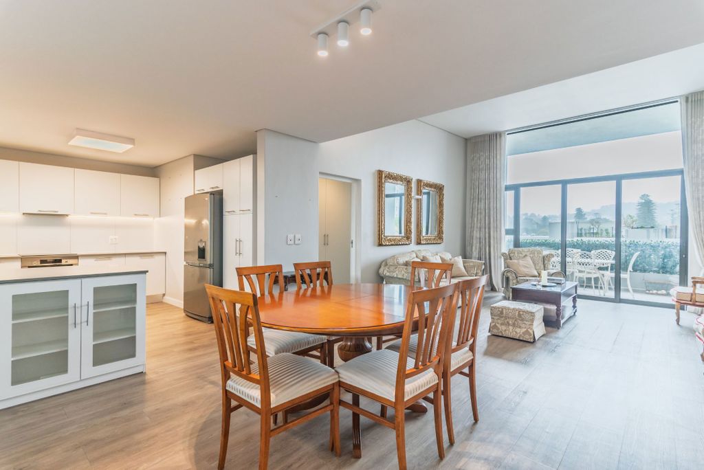 Property photo 1 of 28 Kw1705222